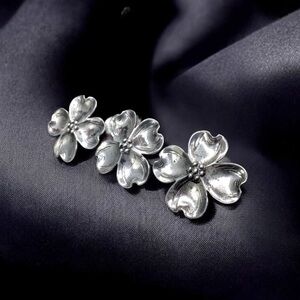 🌺Vintage Lang Sterling Dogwood Brooch
